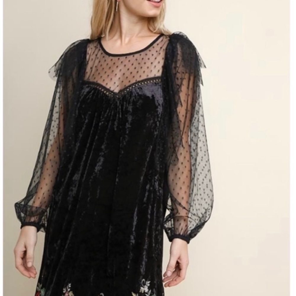 Umgee Swiss Dot Sleeve Floral Velvet Dress - Picture 2 of 3